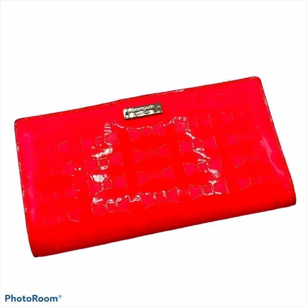 Kate Spade Pink Embossed Bow Wallet Snap Clutch Patent Leather Shiny Bag